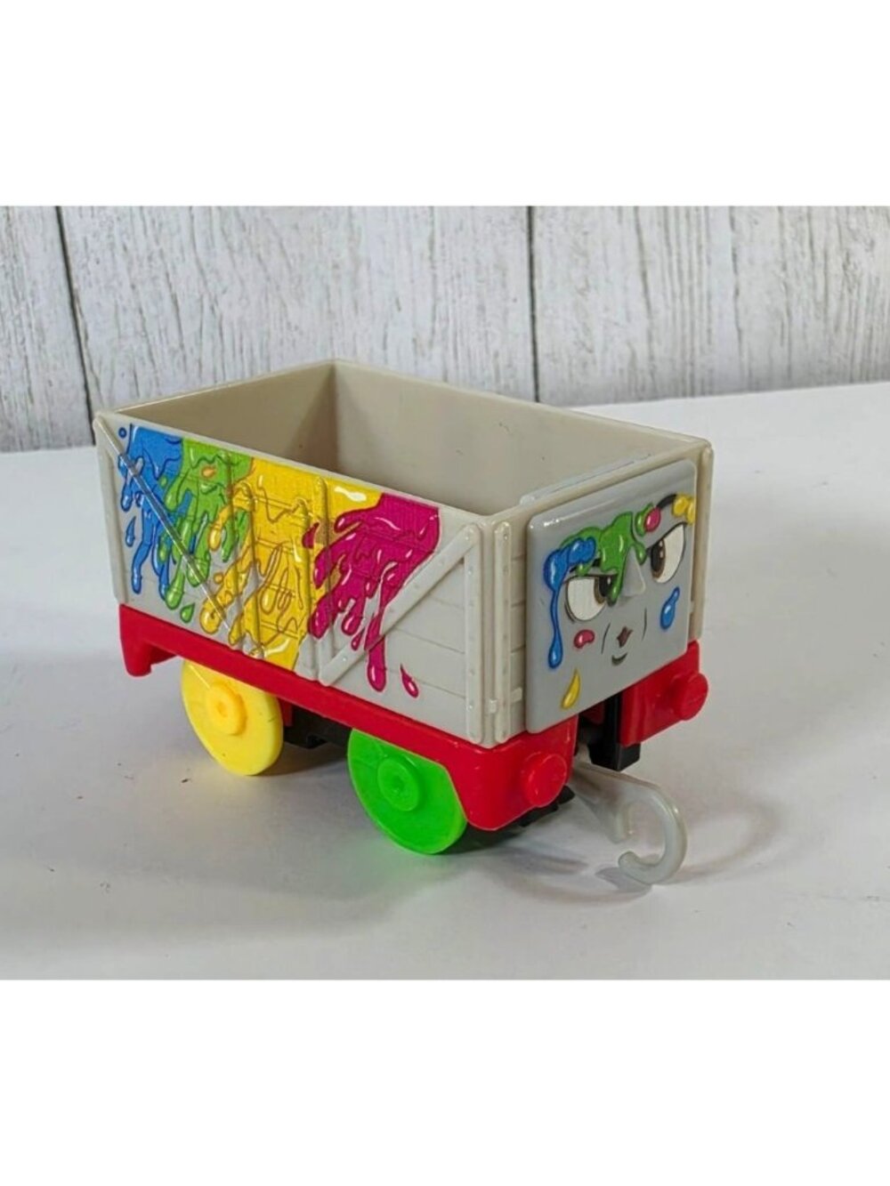 THOMAS FRIENDS ALL ENGINES GO PAINT SPLATTER SPLAT TROUBLESOME TRUCK TOY CARGO